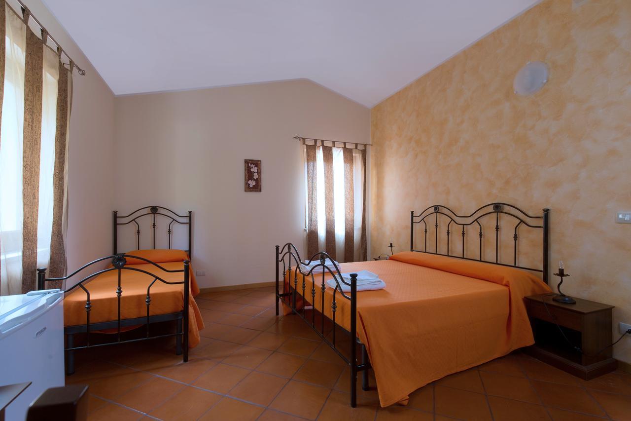 Turismo Rurale Il Sole Villa Sant'Angelo di Brolo Стая снимка