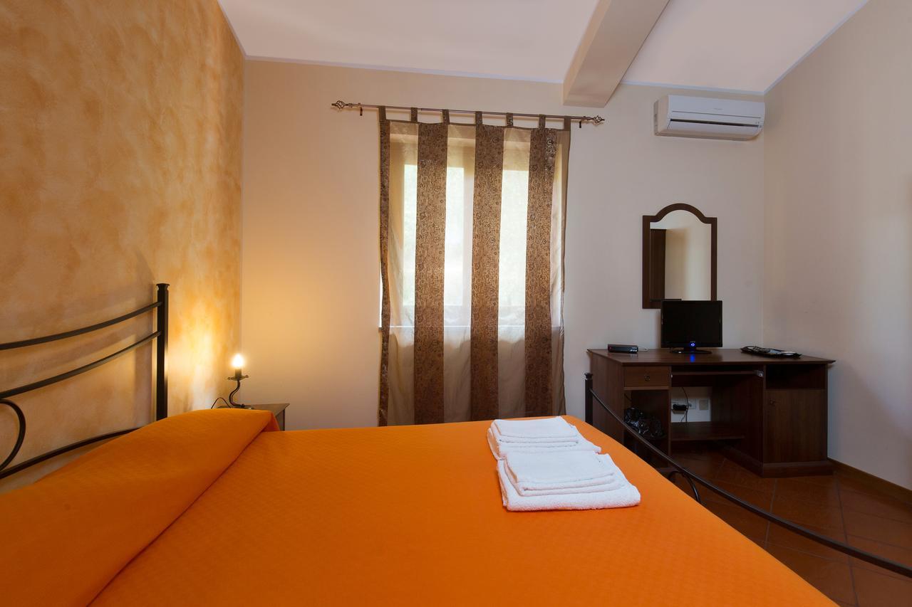 Turismo Rurale Il Sole Villa Sant'Angelo di Brolo Екстериор снимка