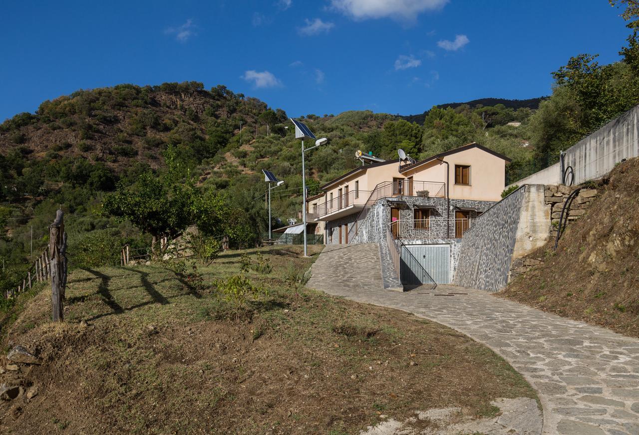 Turismo Rurale Il Sole Villa Sant'Angelo di Brolo Екстериор снимка